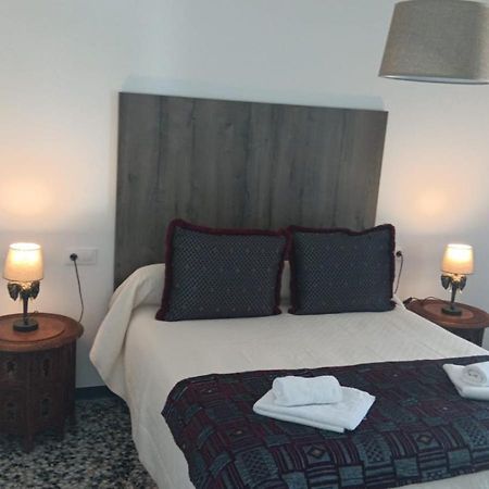 Apartamentos Fernando III El Santo Баеза Екстериор снимка