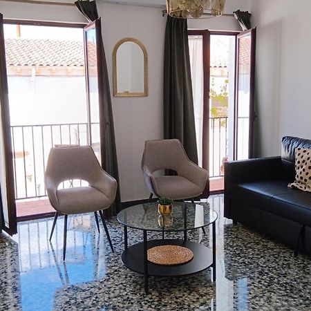 Apartamentos Fernando III El Santo Баеза Екстериор снимка