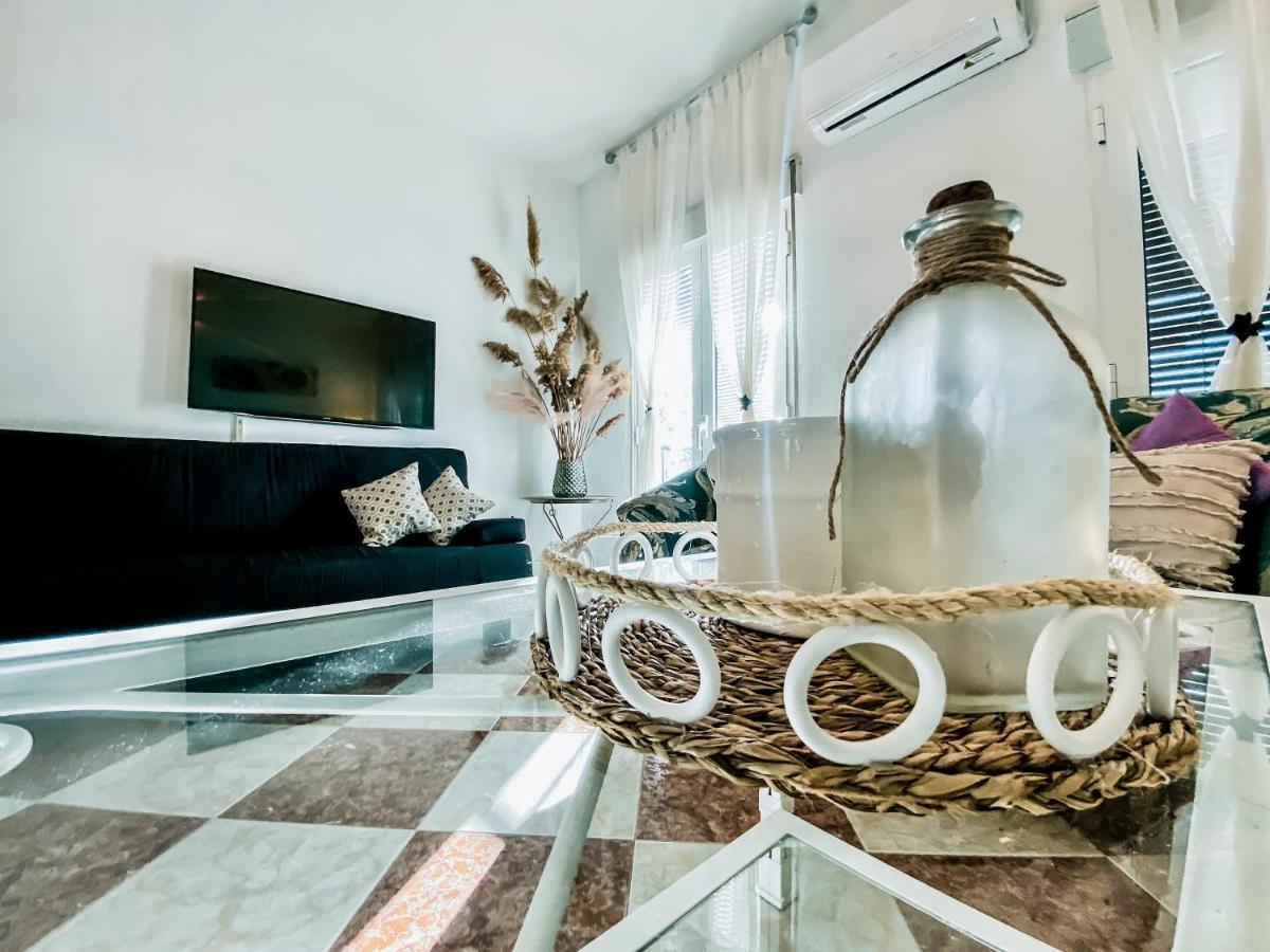 Apartamentos Fernando III El Santo Баеза Екстериор снимка