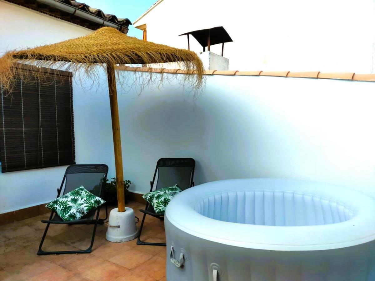 Apartamentos Fernando III El Santo Баеза Екстериор снимка