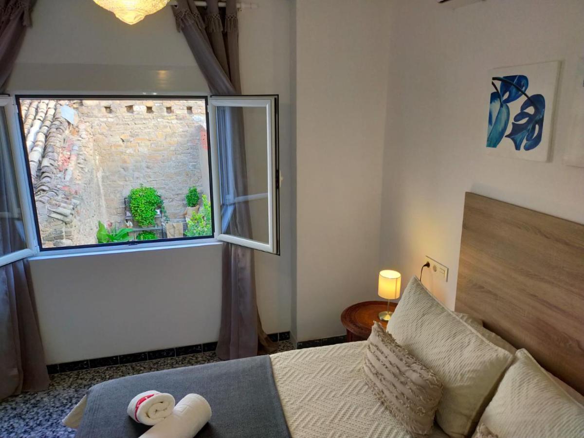 Apartamentos Fernando III El Santo Баеза Екстериор снимка