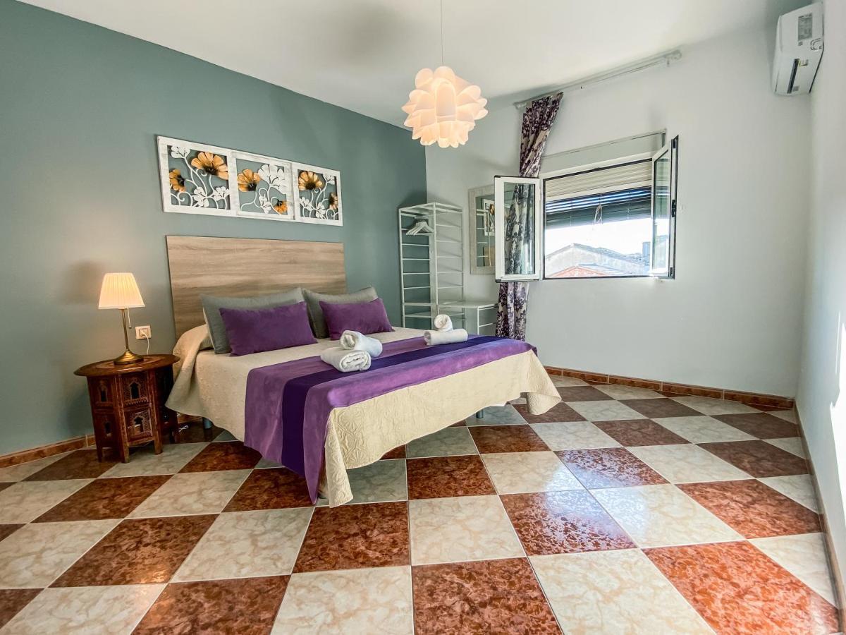 Apartamentos Fernando III El Santo Баеза Екстериор снимка