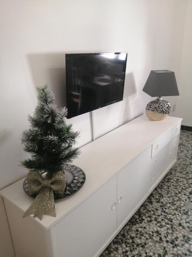 Apartamentos Fernando III El Santo Баеза Екстериор снимка