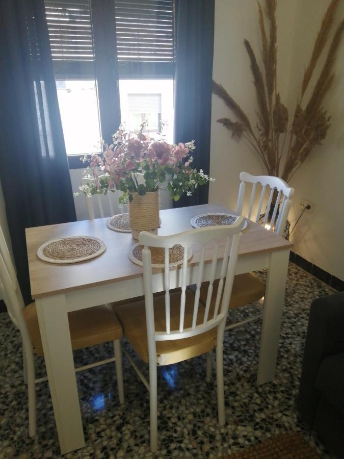 Apartamentos Fernando III El Santo Баеза Екстериор снимка