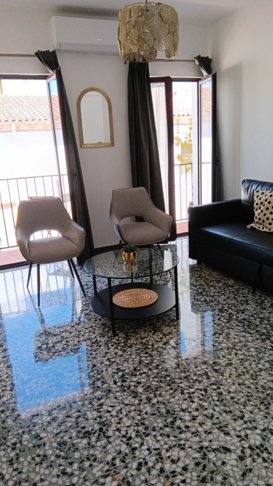 Apartamentos Fernando III El Santo Баеза Екстериор снимка