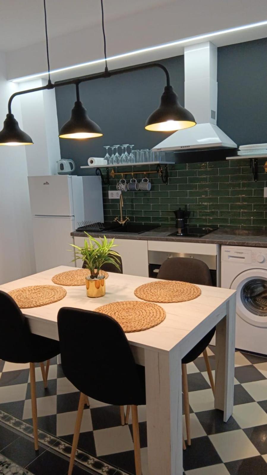 Apartamentos Fernando III El Santo Баеза Екстериор снимка